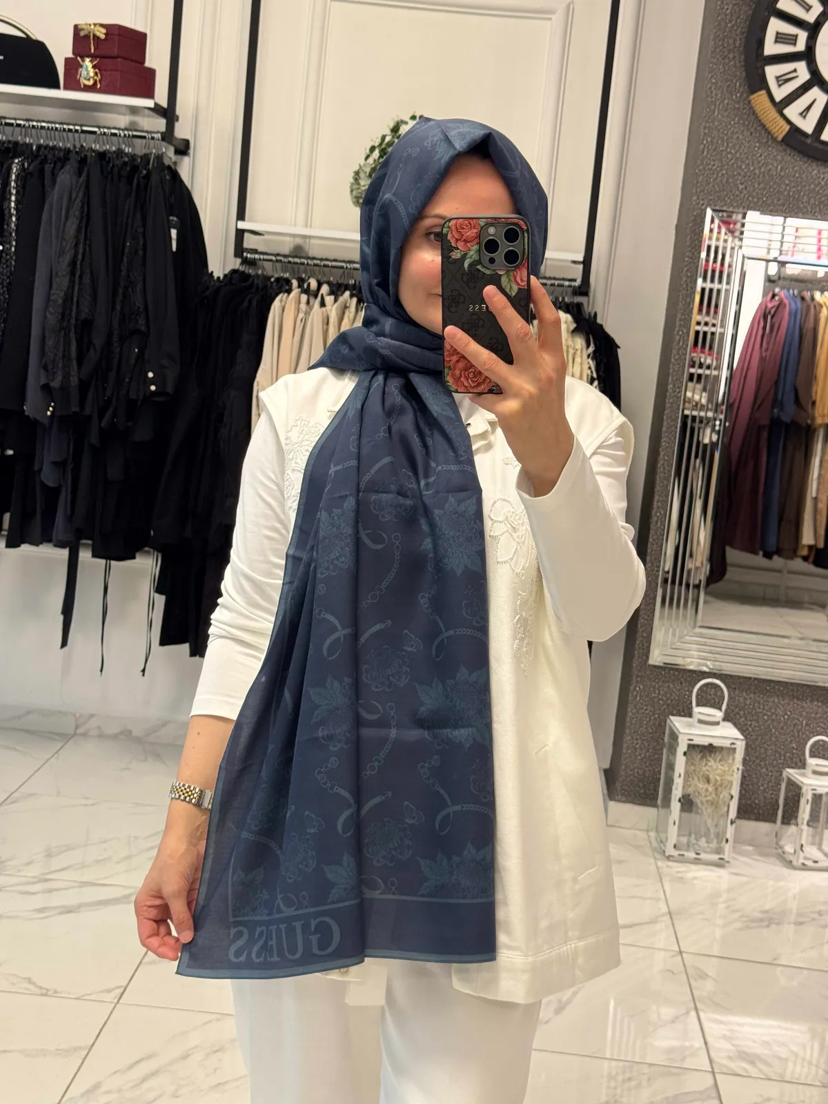 GUESS ŞAL