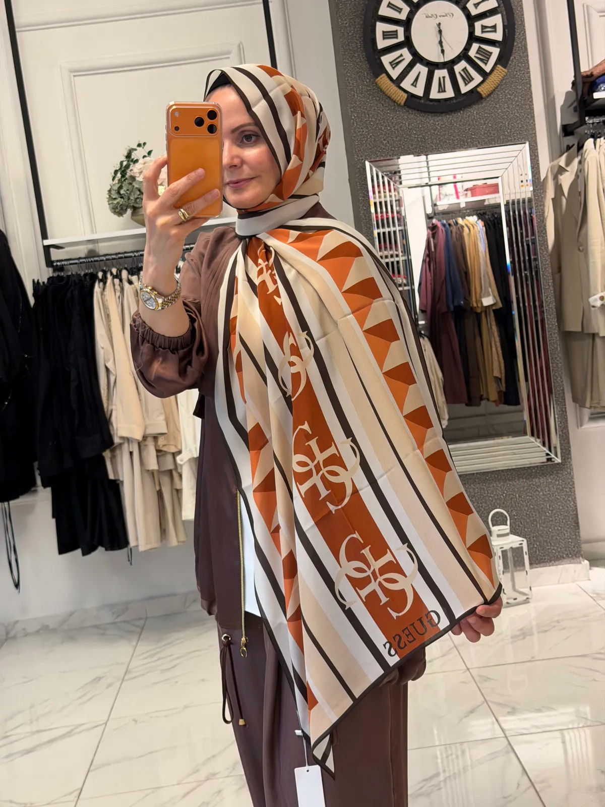 GUESS ŞAL