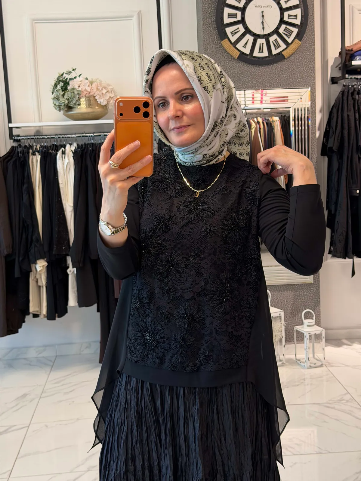 Güpürlü Siyah Tunik